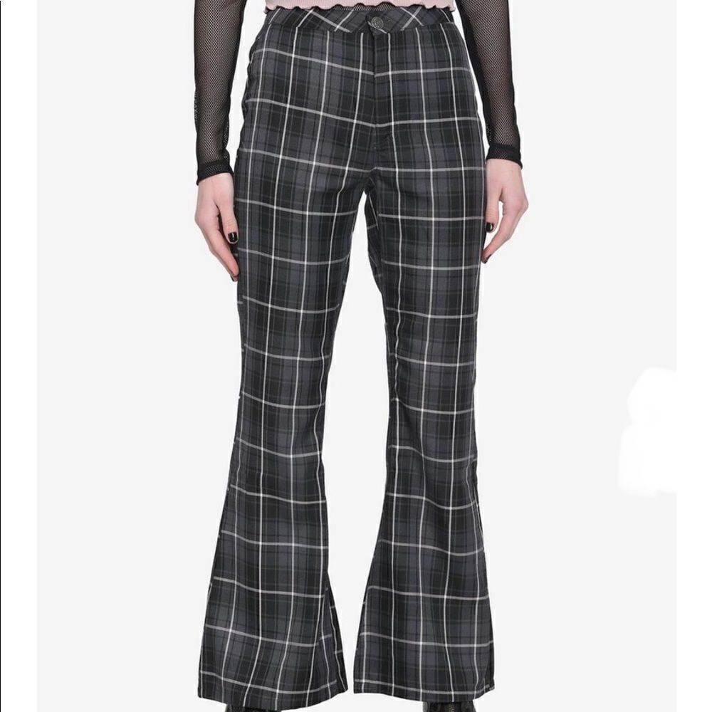 NEW Almost Famous 90’s Flare Black White Strip Plaid Women’s Grunge Pant Sz 5